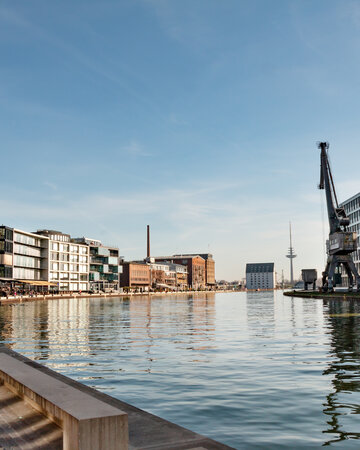 [Translate to 中文:] Münster city harbour with waterfront promenade in the Münsterland region.